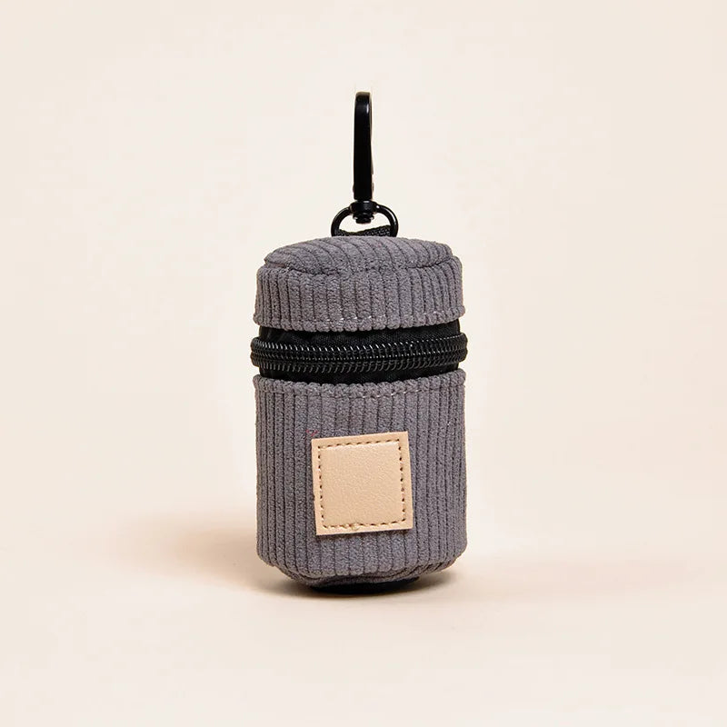 Porte sac à déjections en velours côtelé muni d'un crochet