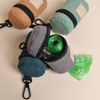 Porte sac à déjections en velours côtelé muni d'un crochet