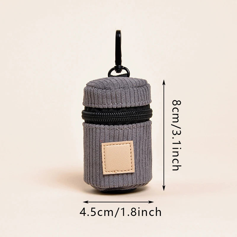 Porte sac à déjections en velours côtelé muni d'un crochet